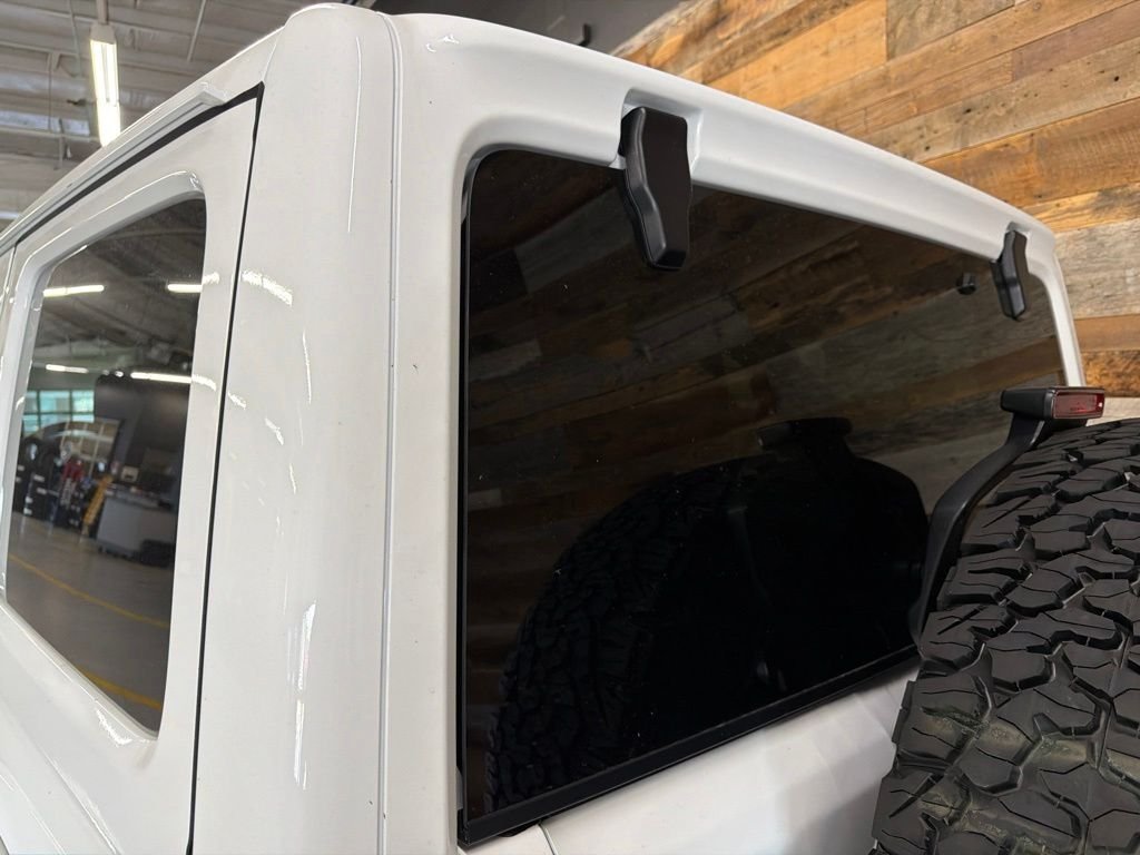 New 2026 Bright White Clearcoat Jeep Rubicon X image 25