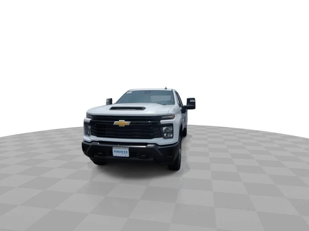 New 2026 Summit White Chevrolet WT image 3