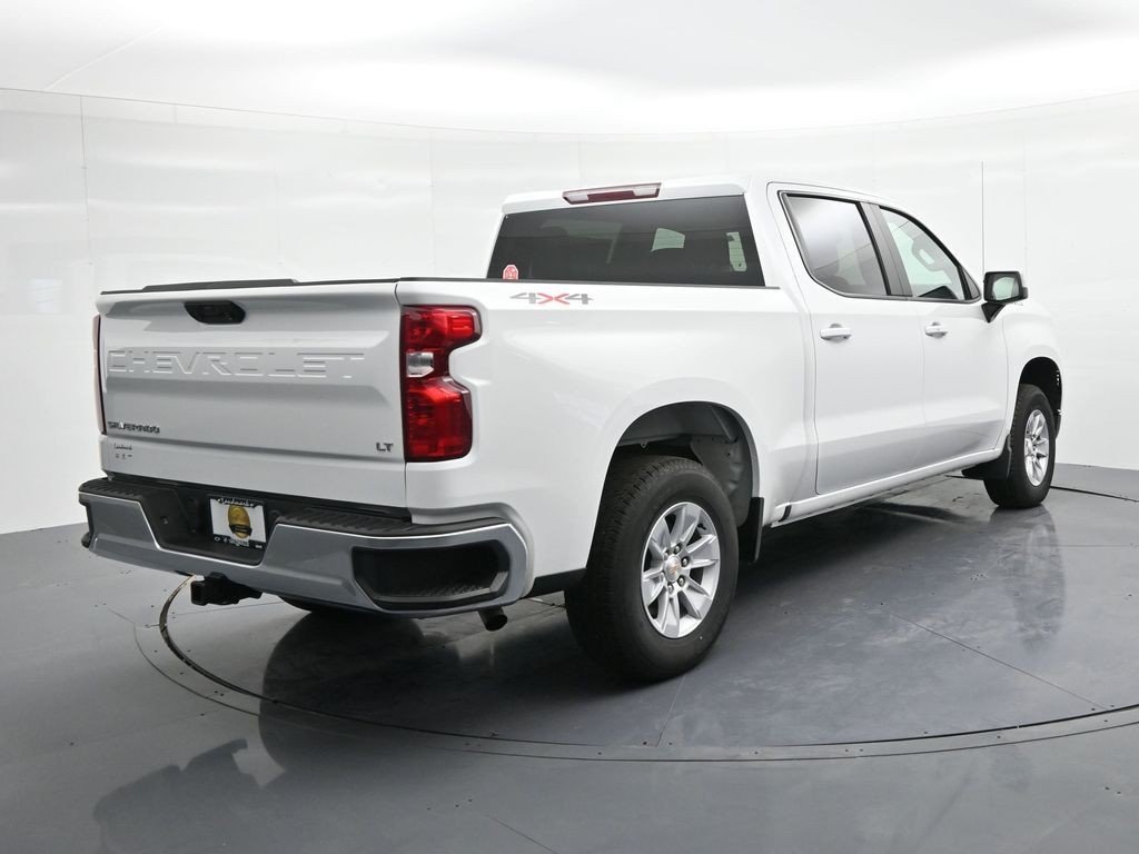 Used 2025 Summit White Chevrolet LT image 5