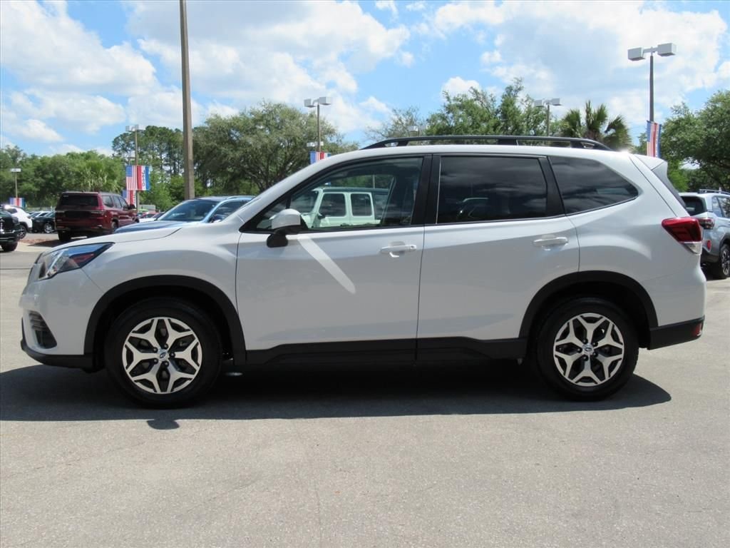 Used 2022 White Subaru Premium image 4