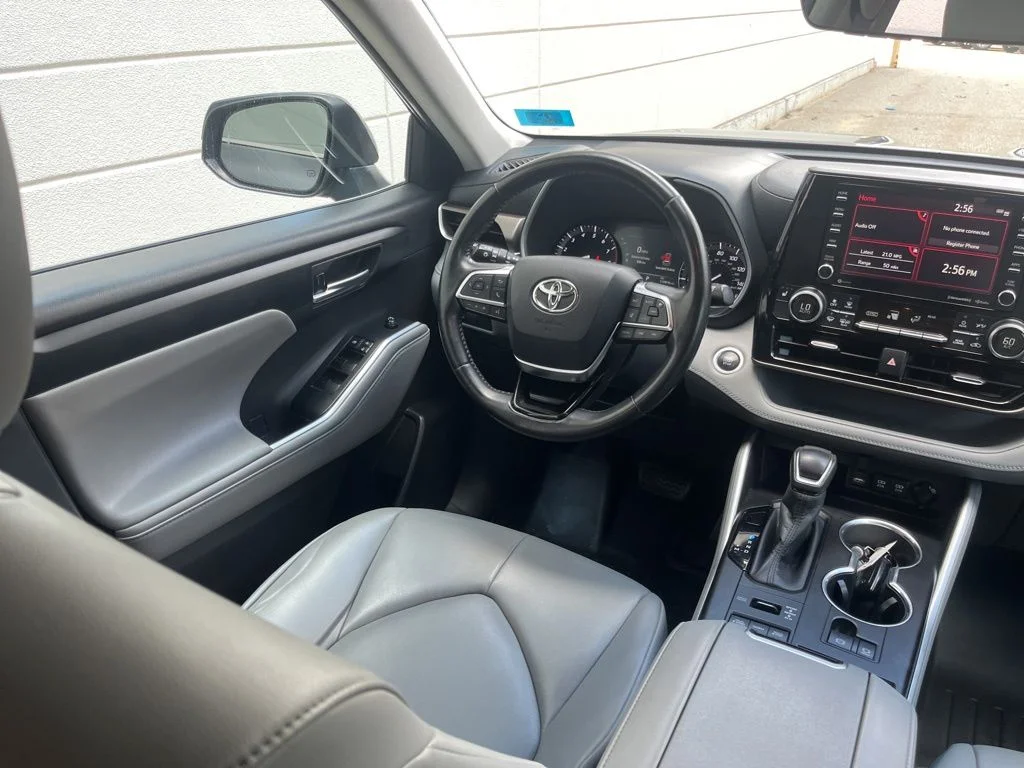 2020 Toyota Highlander XLE - Photo 14