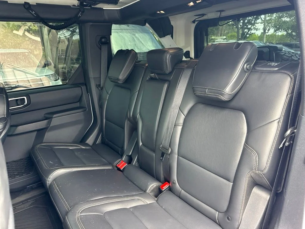 Used 2025 Oxford White Ford Badlands image 11