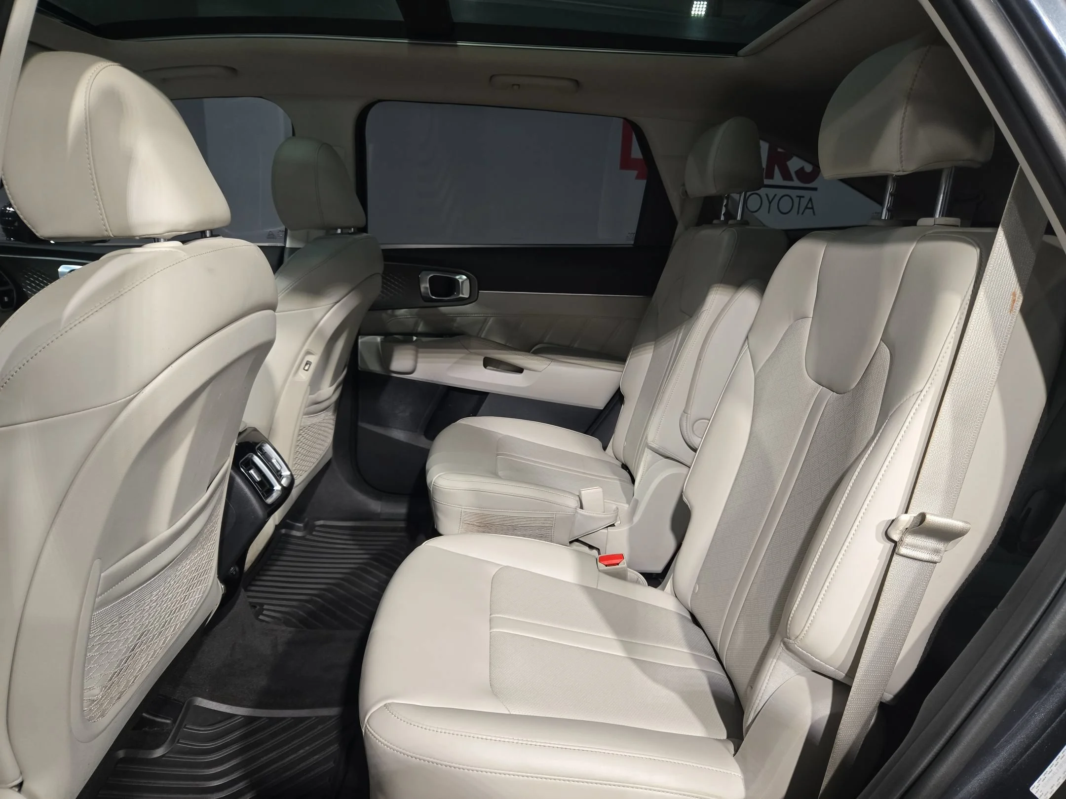 Used 2023 Gravity Grey Kia SX image 37