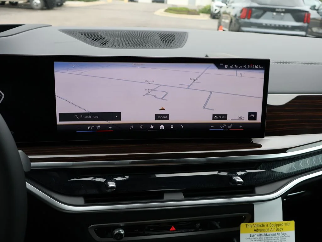 New 2026 White BMW xDrive40i image 21
