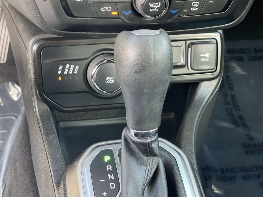 Used 2022 White Jeep Sport image 16