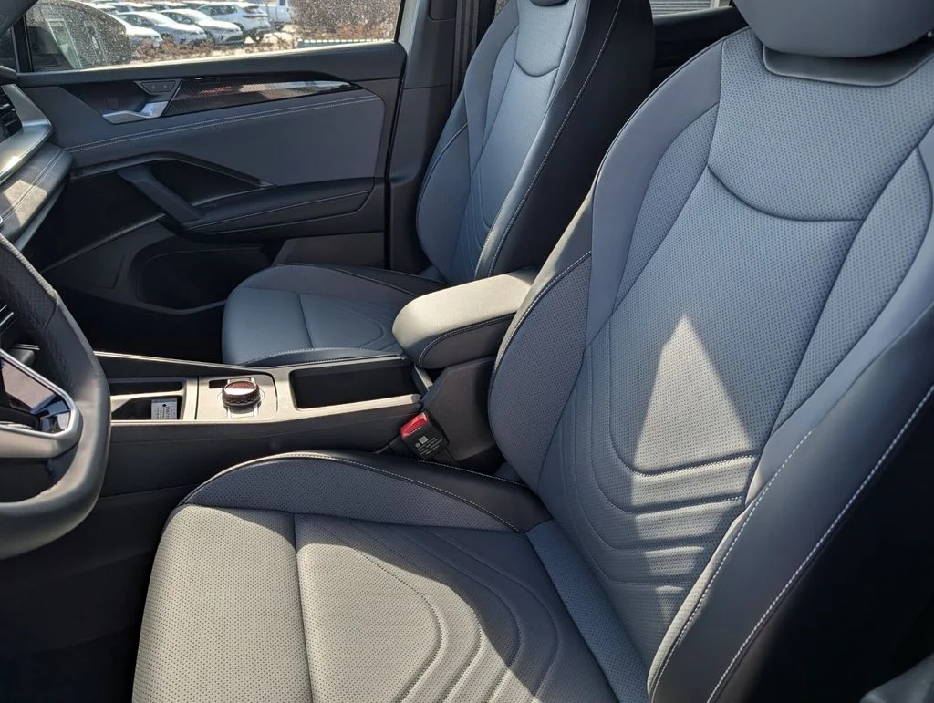 New 2026 Silver Volkswagen 2.0T SE R-Line Black image 11
