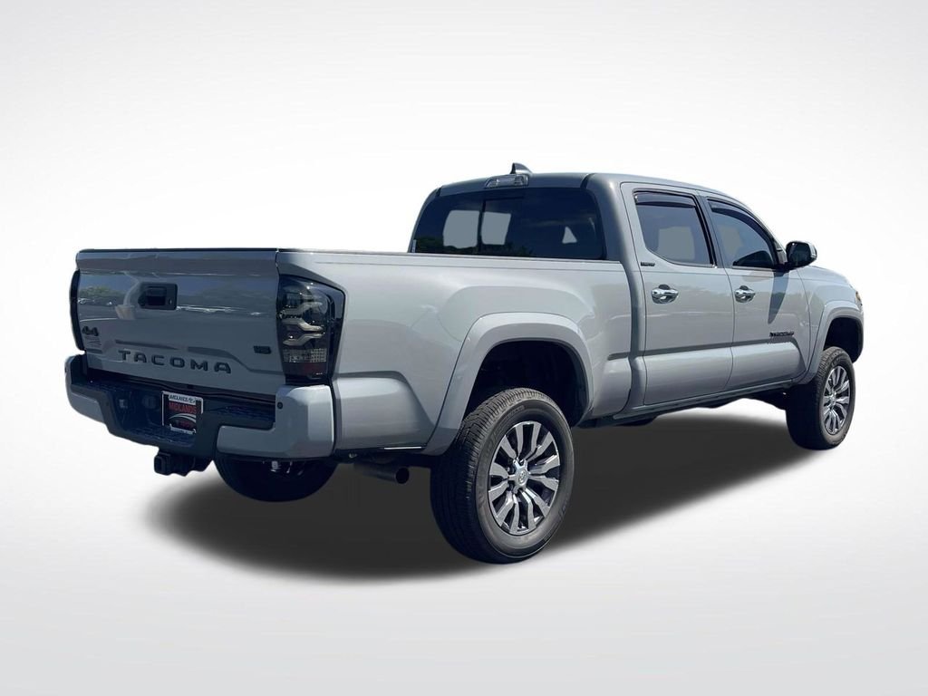 Used 2021  Toyota Limited image 8