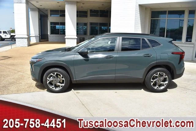 Used 2025 Cypress Gray Chevrolet LT image 6