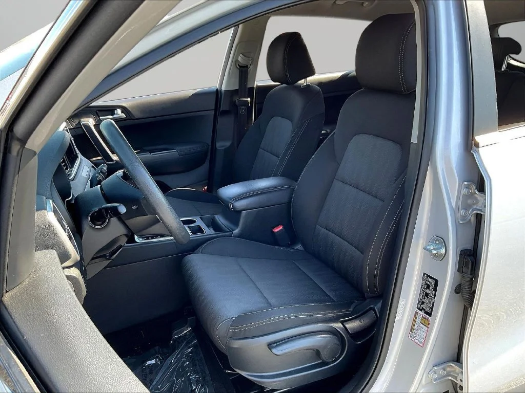 Used 2020 Sparkling Silver Kia LX image 22