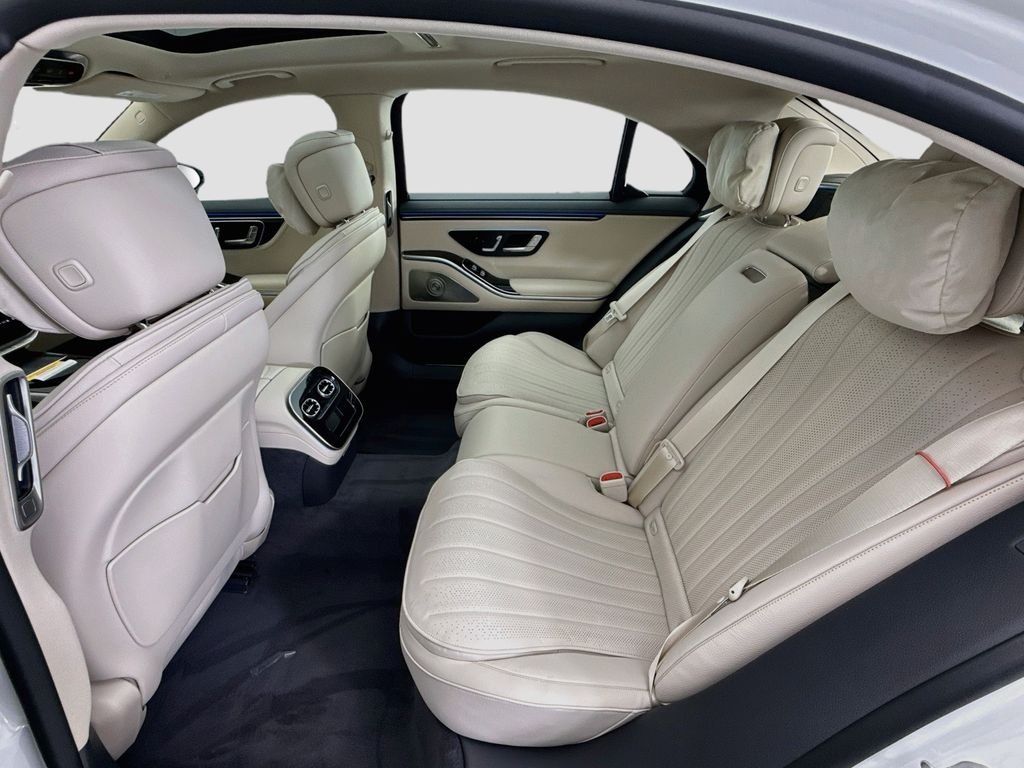 New 2027 MANUFAKTUR Moonlight White Metallic Mercedes-Benz S 500 image 20