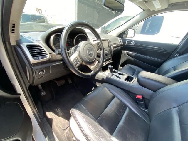 Used 2013 Silver Jeep Laredo image 9