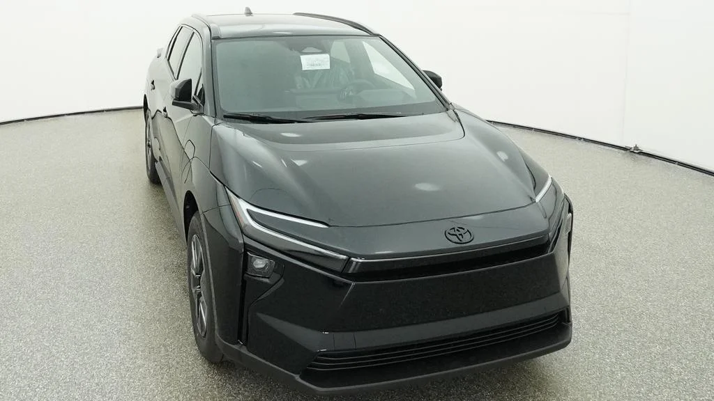 New 2026 Midnight Black Metallic Toyota XLE image 51