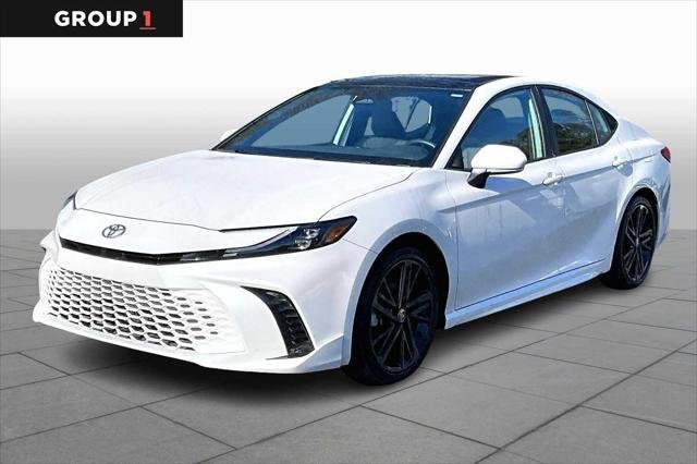 2025 Toyota Camry XSE FWD