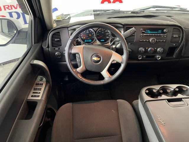 Used 2009 SUMMIT WHITE Chevrolet LT image 14
