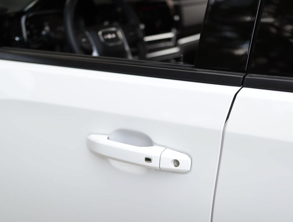 Used 2025 Summit White GMC Elevation image 36