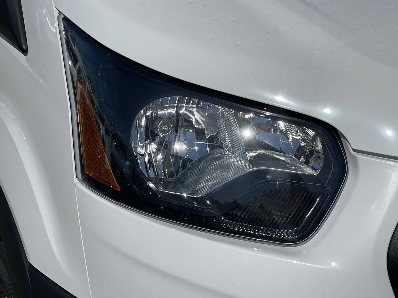 New 2026 Oxford White Ford  image 7