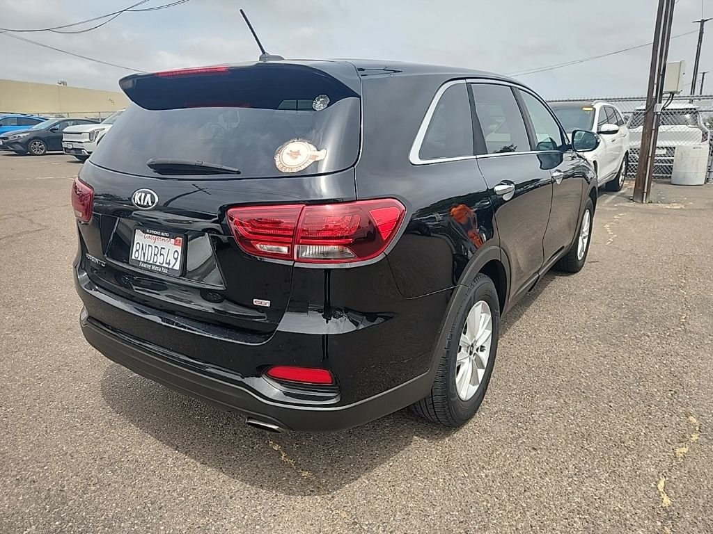 Used 2019 Black Kia L image 13