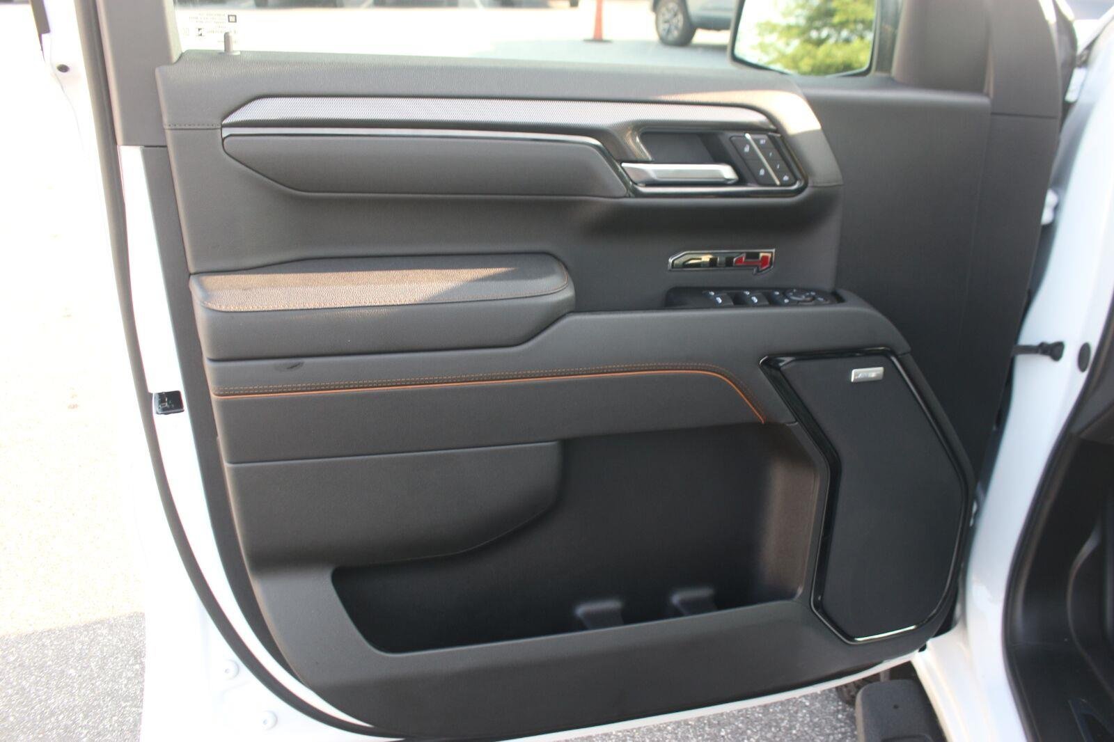 Used 2026 Summit White GMC AT4 image 13