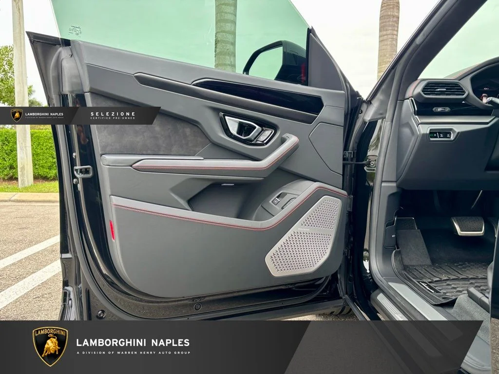 2024 Lamborghini Urus S - Photo 17