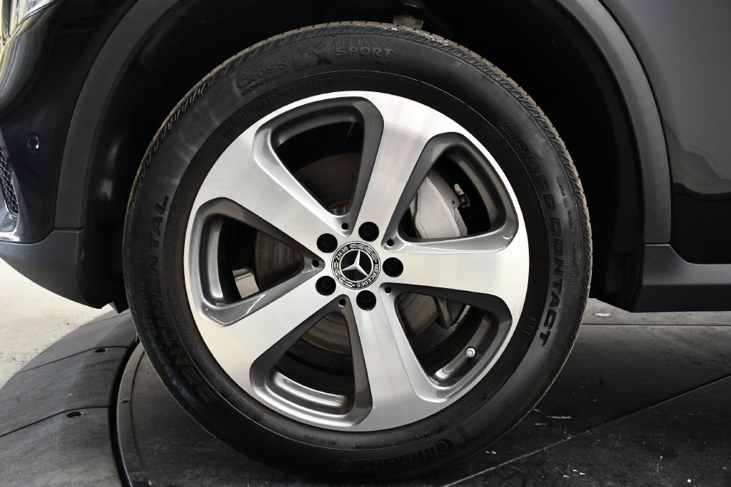 Certified Used 2022 Black Mercedes-Benz GLC 300 image 12