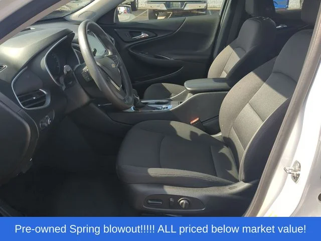 Used 2025 White Chevrolet LT image 23