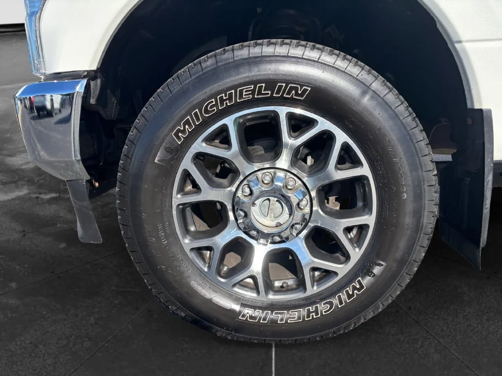 Used 2020 White Metallic Ford Lariat image 15