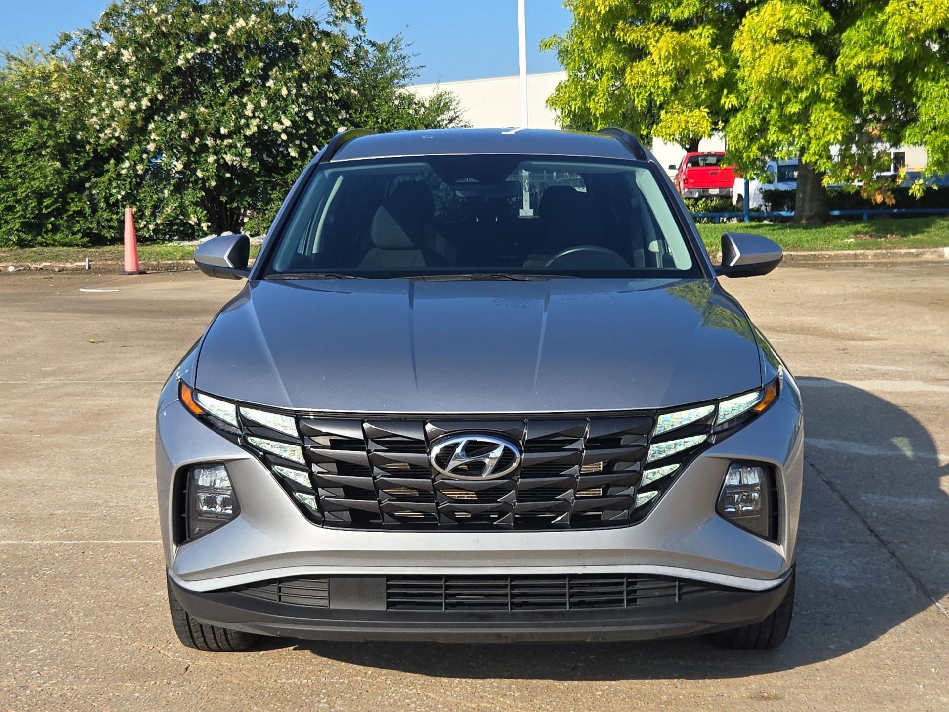 Used 2024 Shimmering Silver Hyundai SEL image 9