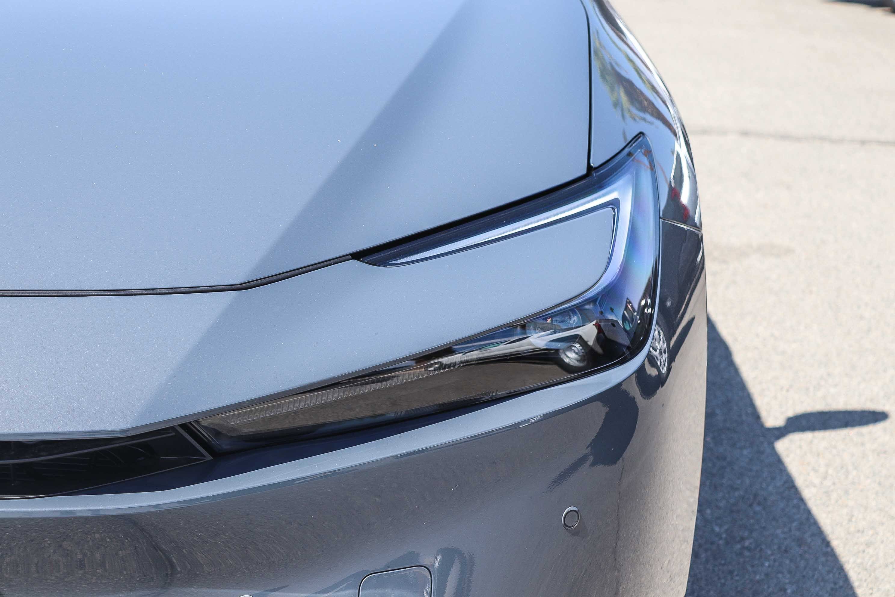 2026 Toyota Prius Plug-in Hybrid XSE - Photo 8