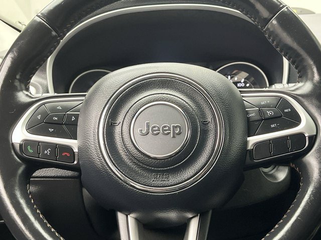 Used 2020 Billet Silver Metallic Clearcoat Jeep Latitude image 12