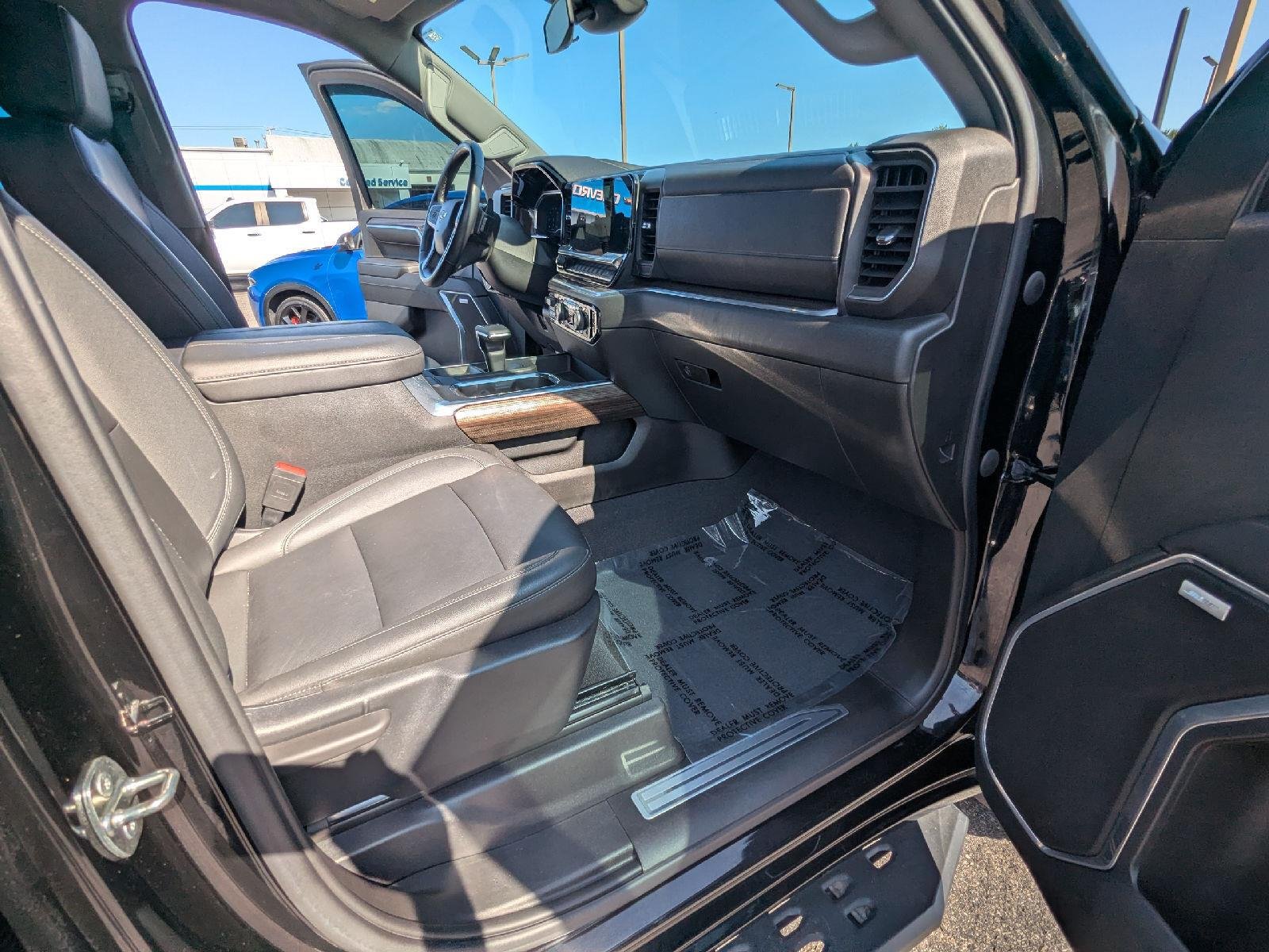 Used 2023 Black Chevrolet RST image 27
