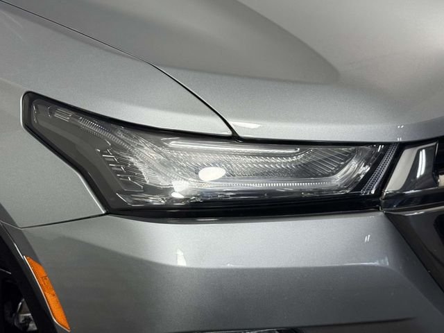 Used 2024 Sterling Gray Metallic Chevrolet Premier image 15