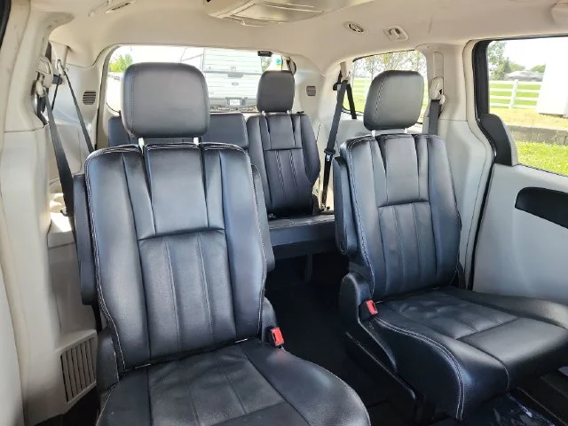 Used 2013 Black Chrysler Touring image 30