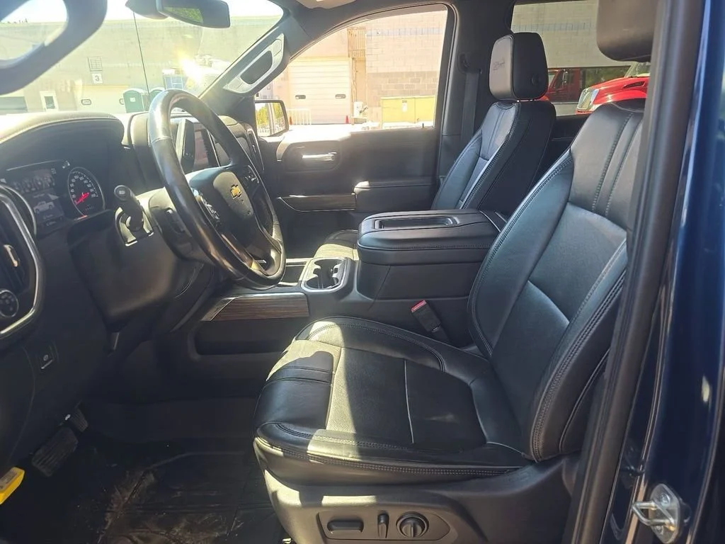Used 2020 Blue Chevrolet High Country image 8