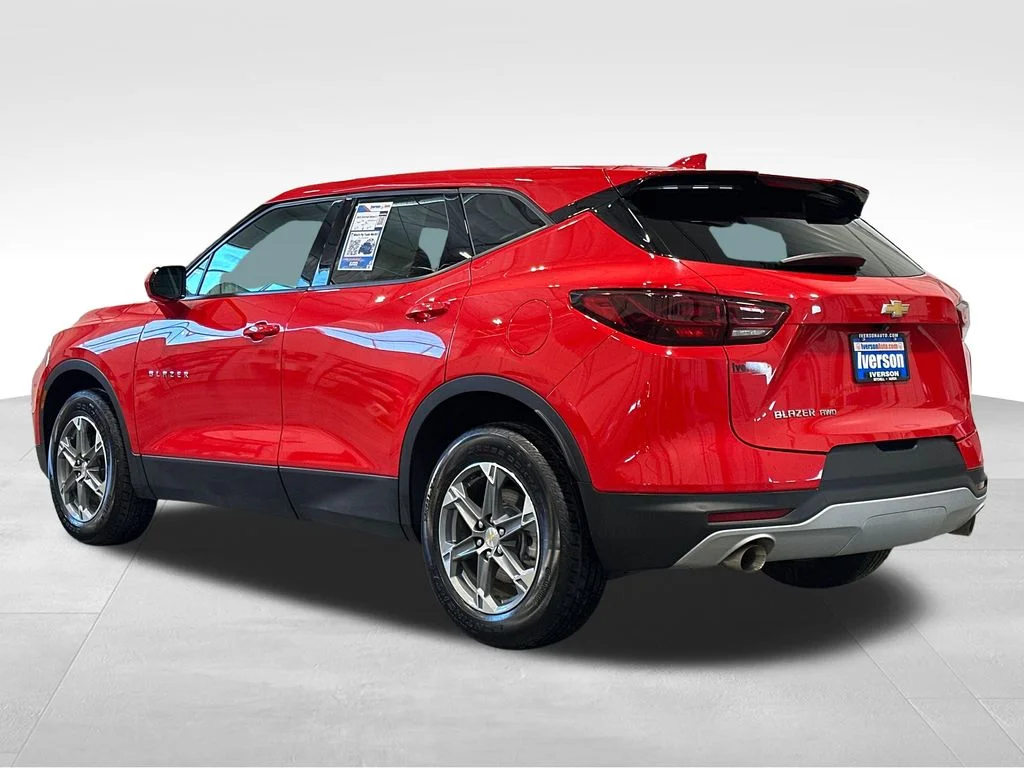 Used 2023 Red Chevrolet LT image 5