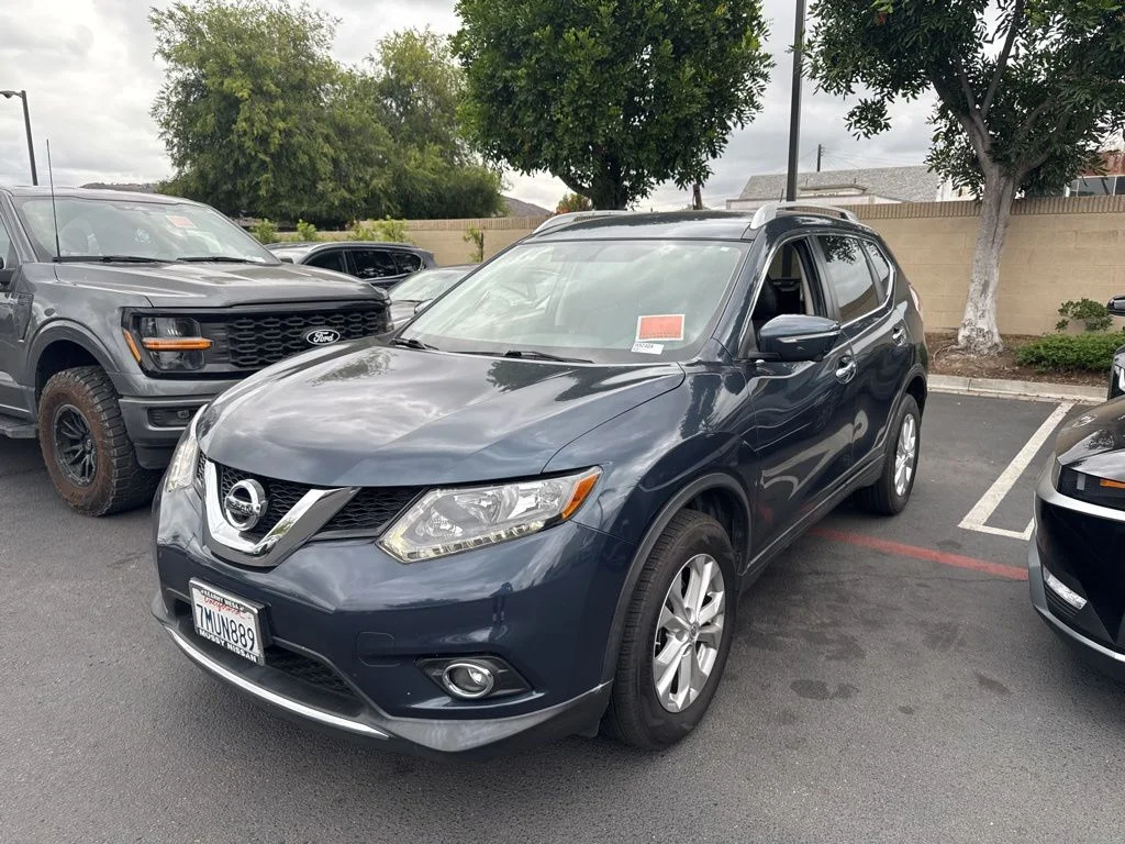 2015 Nissan Rogue's photo