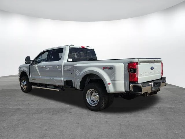 New 2026 Avalanche Ford F-350® Lariat® image 3