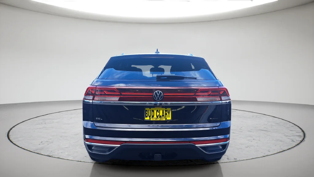 New 2026 Black Volkswagen SEL image 6