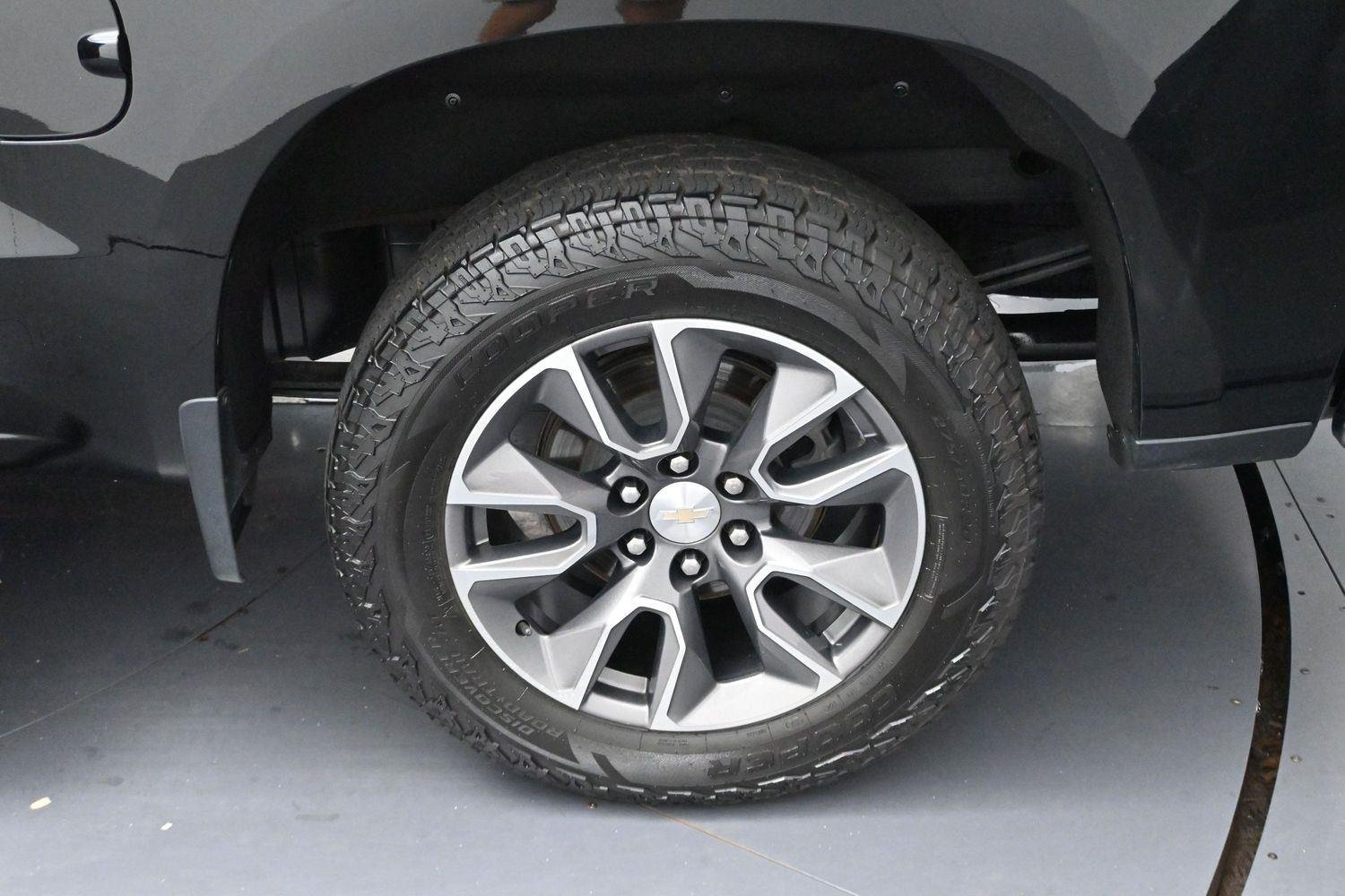 Used 2022 Black Chevrolet LT image 31