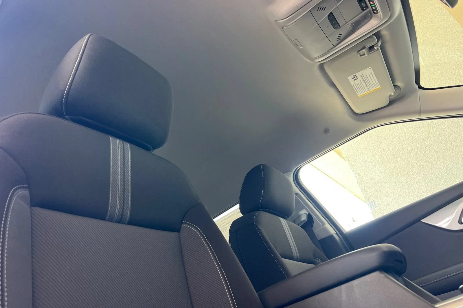 New 2026 Summit White Chevrolet 2LT image 17