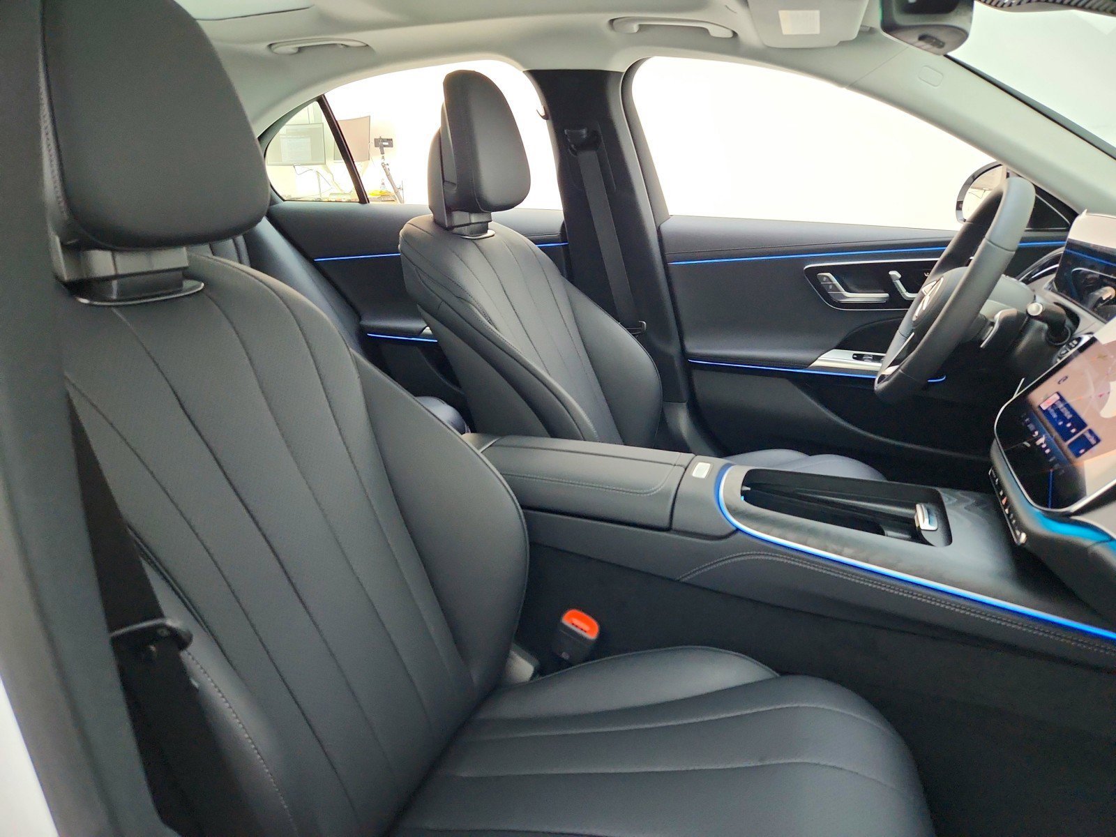 New 2026 Polar White Mercedes-Benz E 350 RWD Sedan image 41