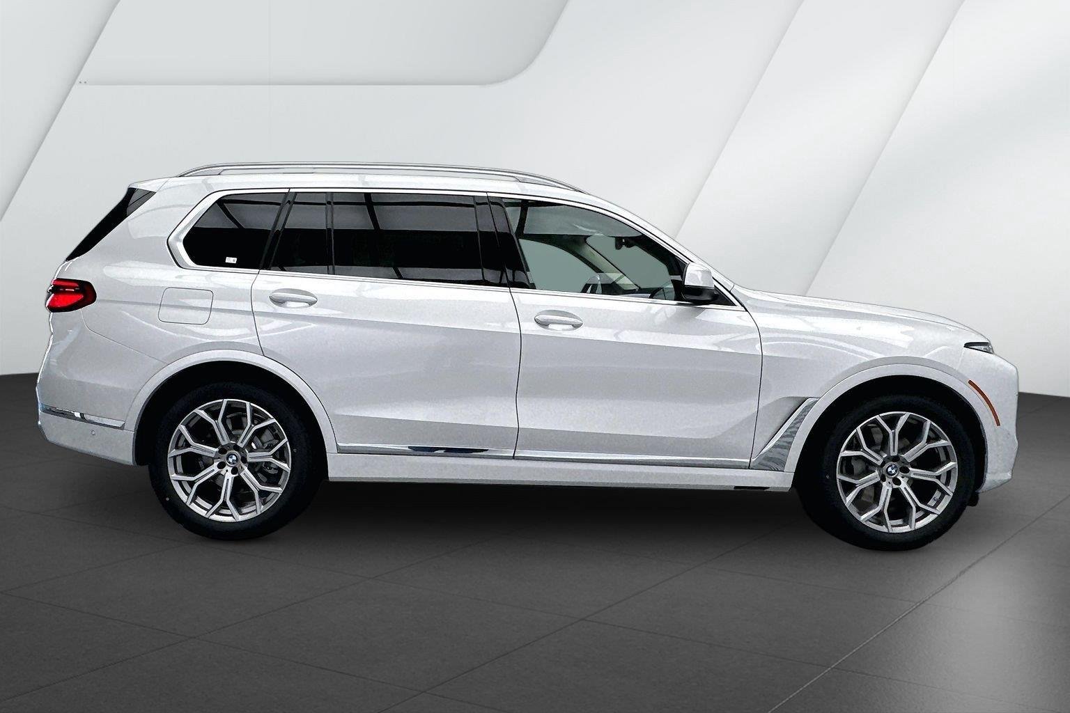 New 2027 Mineral White Metallic BMW xDrive40i image 5