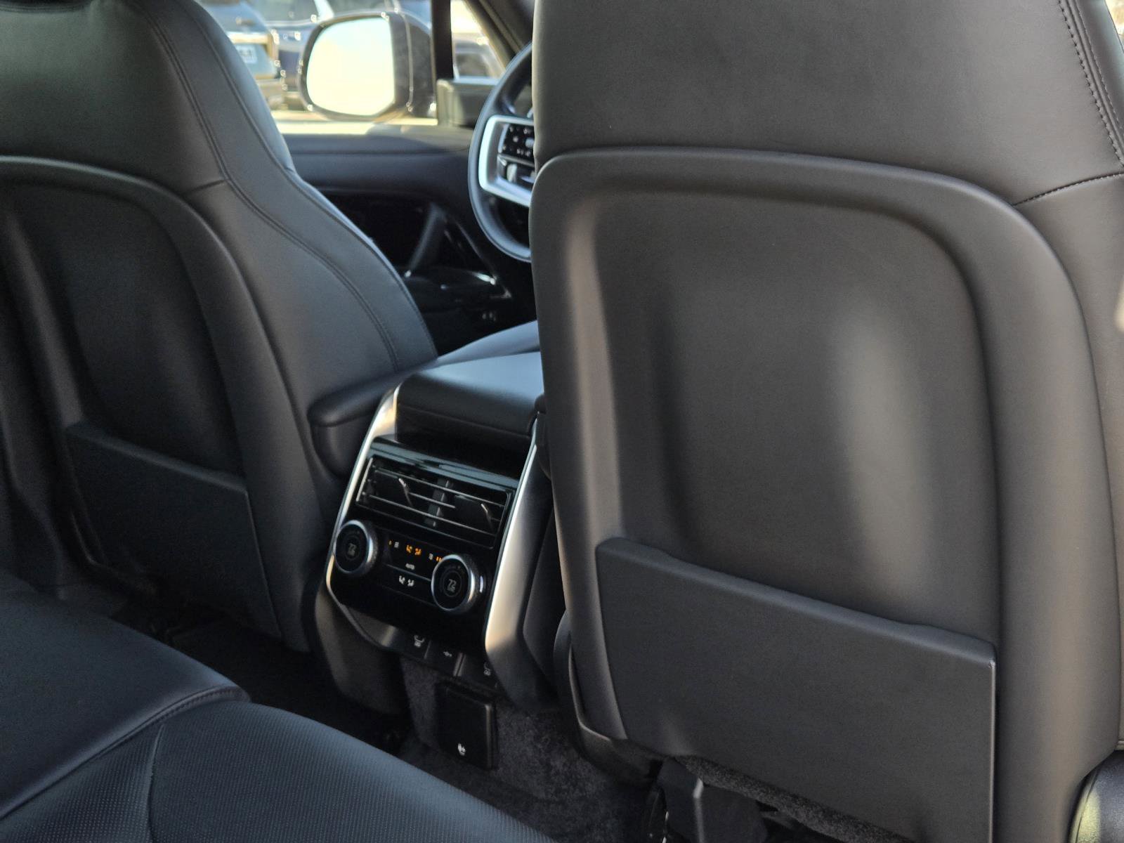 Used 2023 Black Land Rover SE image 27