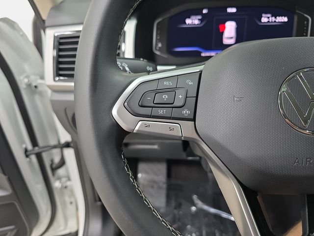 Used 2022 White Volkswagen 2.0T SE w/Technology image 17