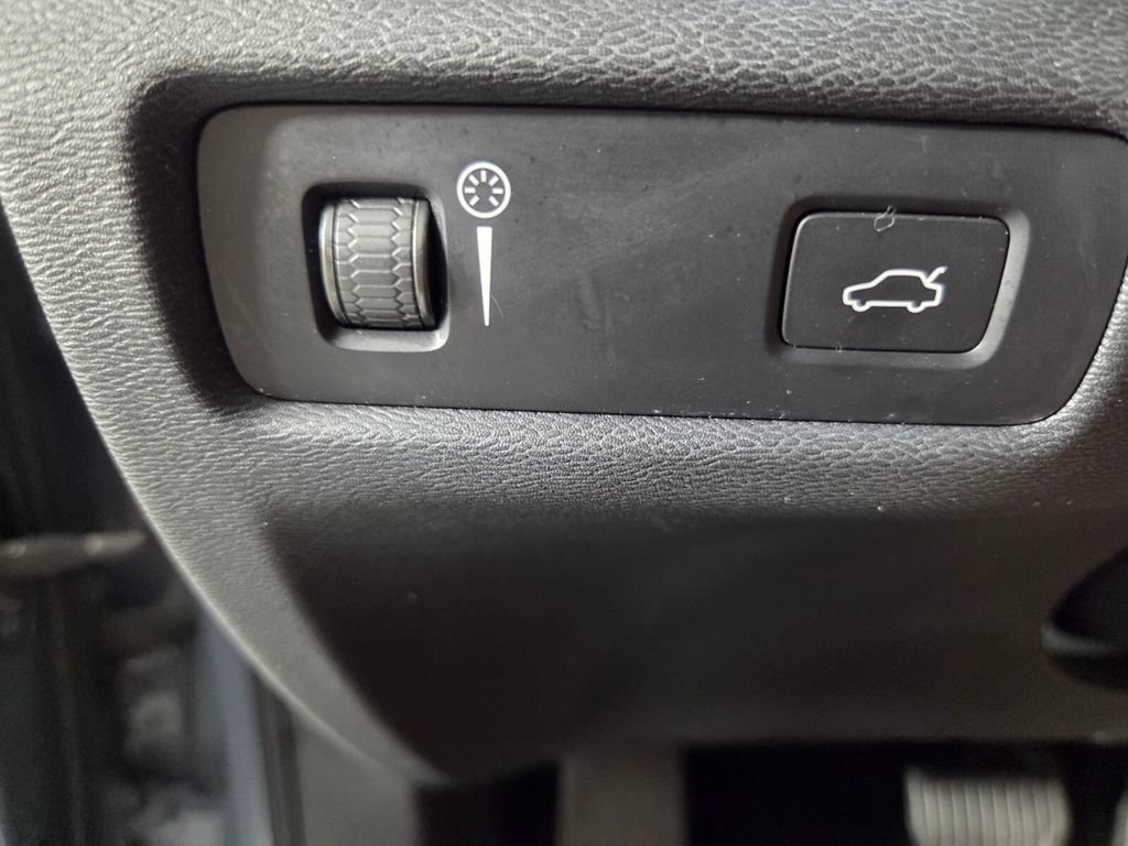 Certified Used 2022 Gray Volvo Momentum image 18