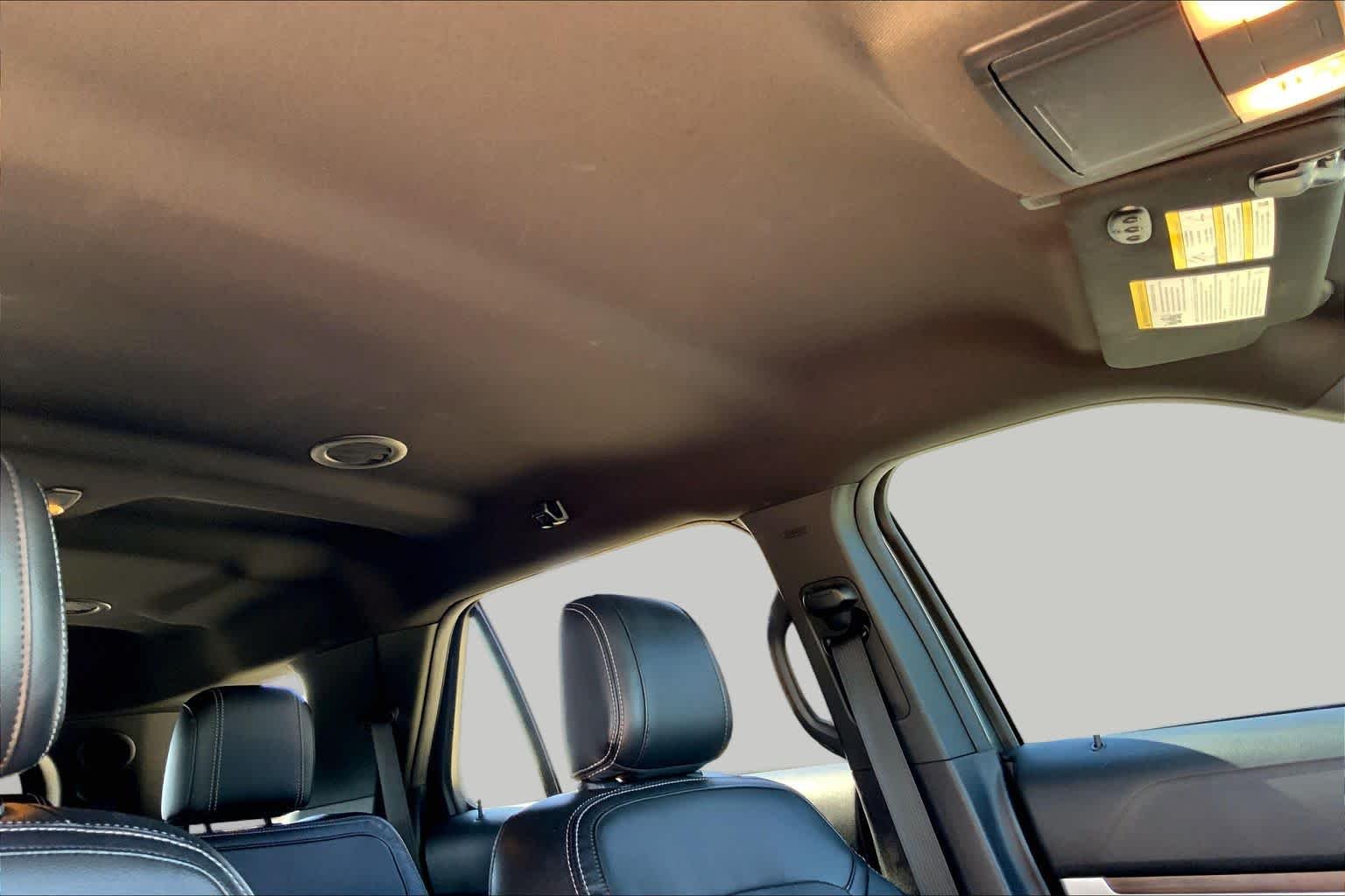 Used 2018 Magnetic Metallic Ford Limited image 13