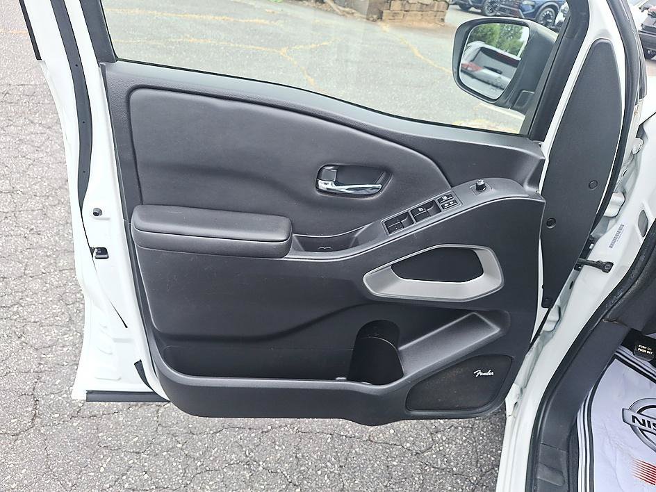 Used 2023 Glacier White Nissan SV image 9