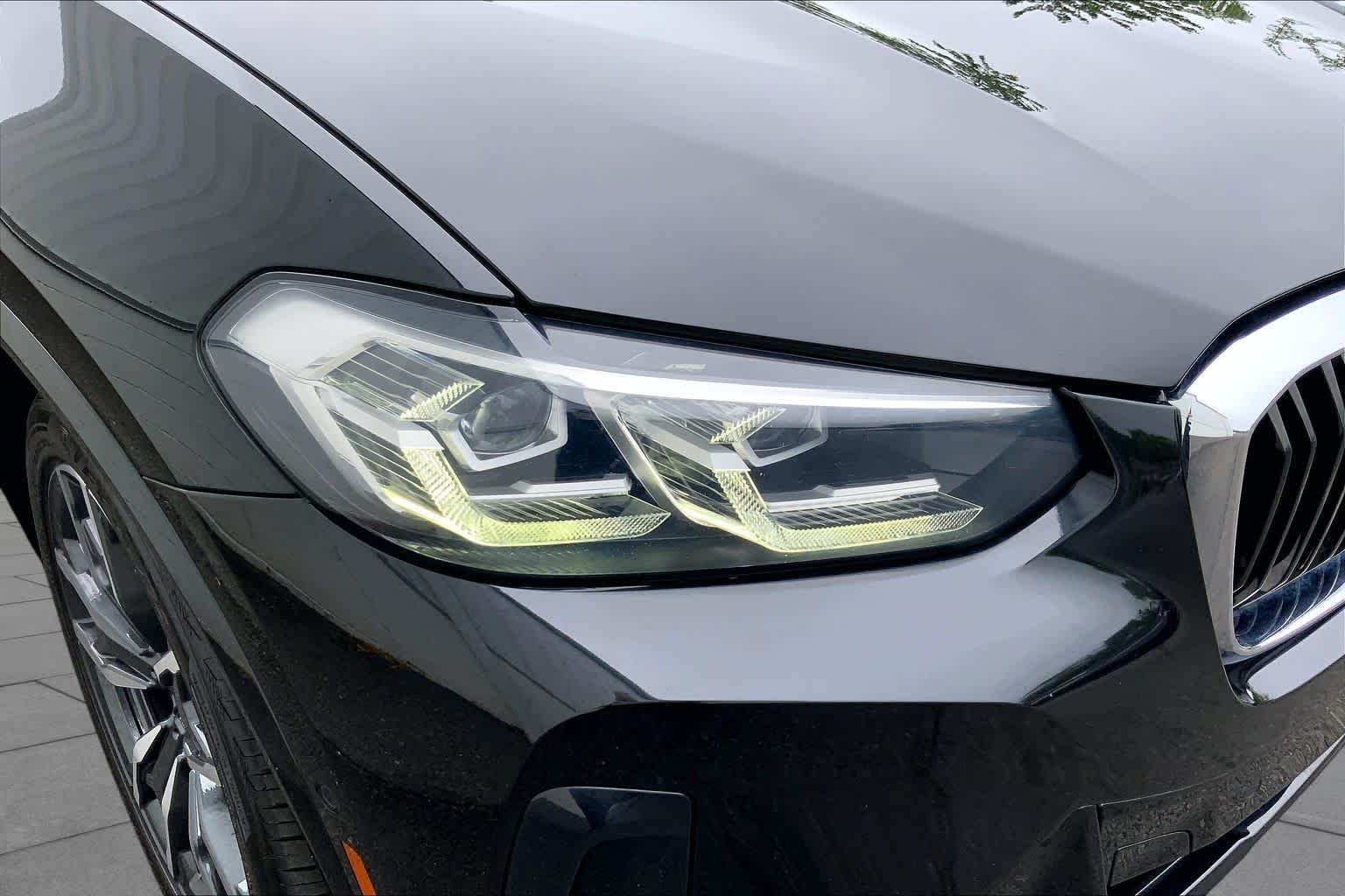 Used 2022 Black Sapphire Metallic BMW M40i image 26