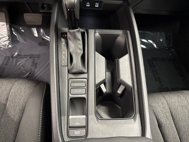 Certified Used 2025 Solar Silver Metallic Honda SE image 37