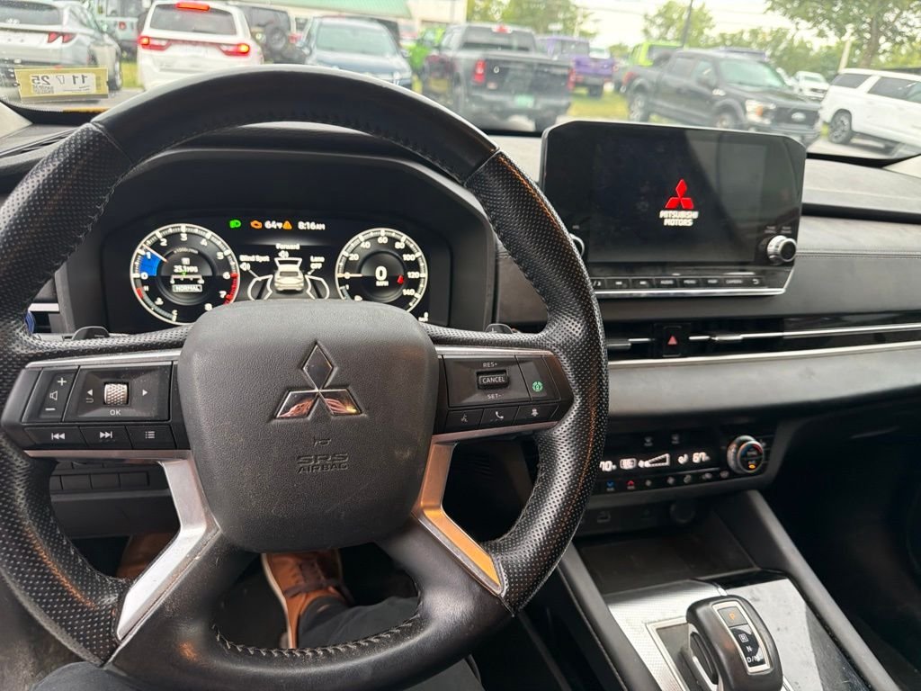 Used 2022 Black Mitsubishi SEL image 15