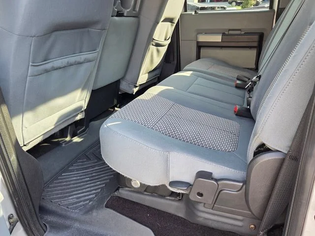 Used 2016 Silver Ford XLT image 12